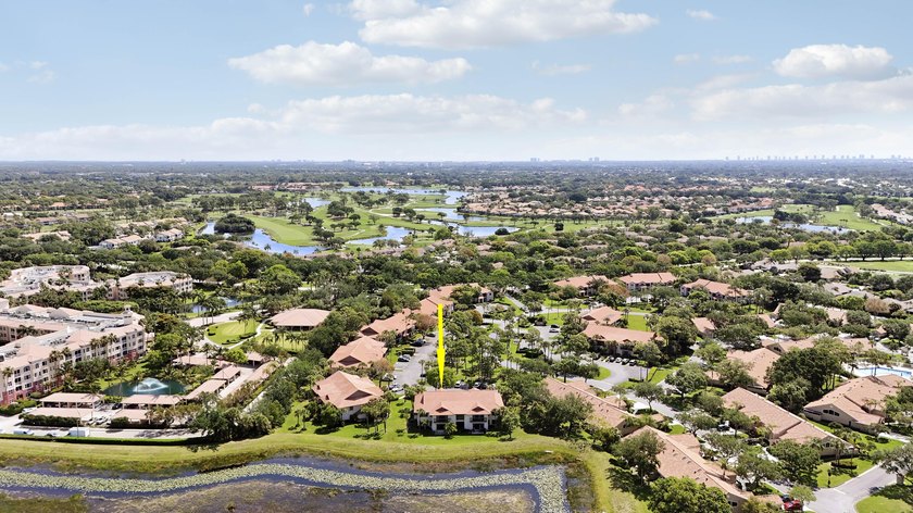 Welcome home to the tranquil community of Dunbar Woods, nestled - photo 44