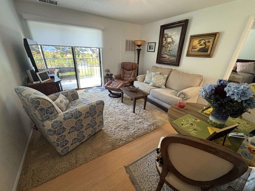 Covenant Towers is a 55 and older fantastic Retirement Community - photo 3