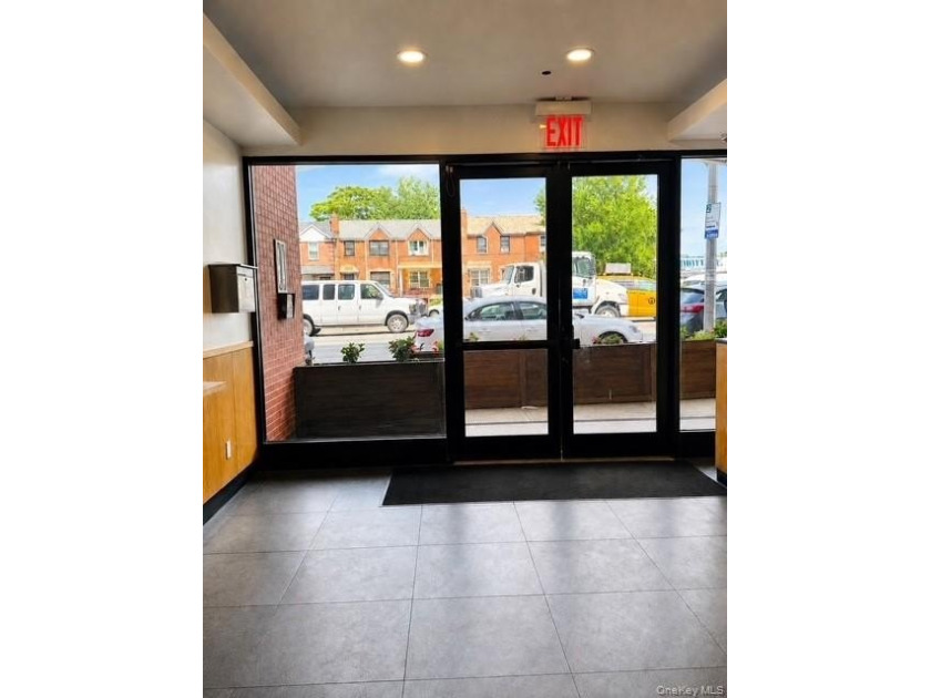 Welcome to this newly available 2-bedroom, 2-bathroom - photo 3