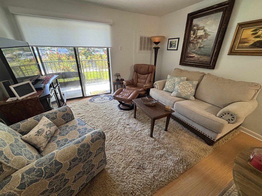 Covenant Towers is a 55 and older fantastic Retirement Community - photo 4