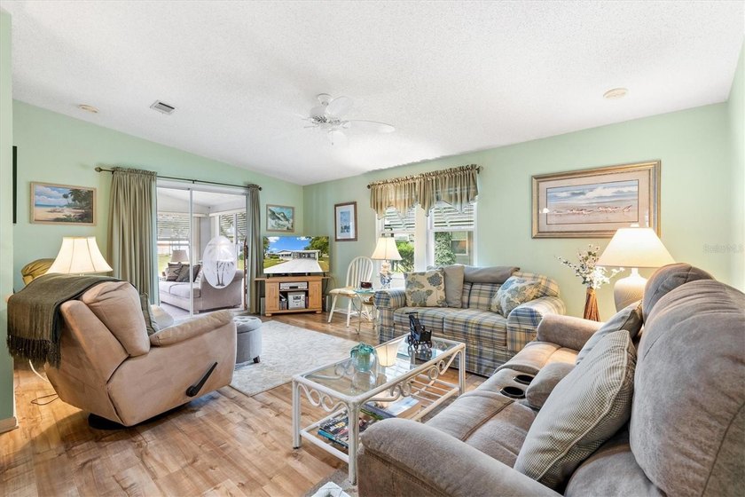 2/2 Manufactured home on a corner lot in the Village of Silver - photo 11