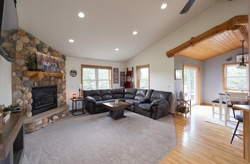 Rare opportunity to own a one-of-a-kind property with frontage - photo 18