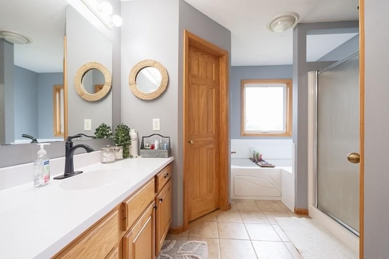 Rare opportunity to own a one-of-a-kind property with frontage - photo 24