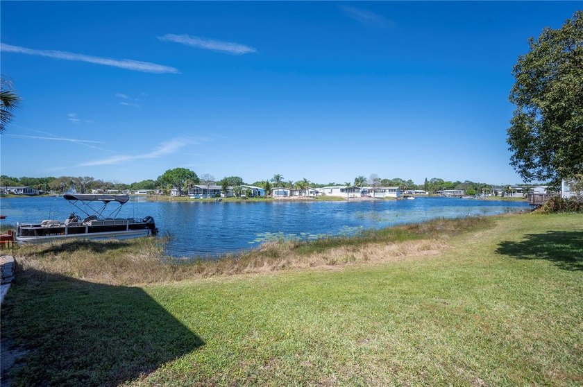 THIS HOME QUALIFIES FOR 100% FINANCING (No PMI and No Income - photo 25