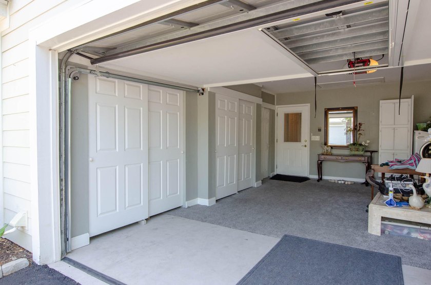 Ranch Villa maintenance free living. Home shows like a model - photo 6