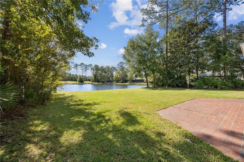 THIS BEAUTIFULLY UPDATED THREE-BEDROOM HOME IN OSPREY COVE IS - photo 41