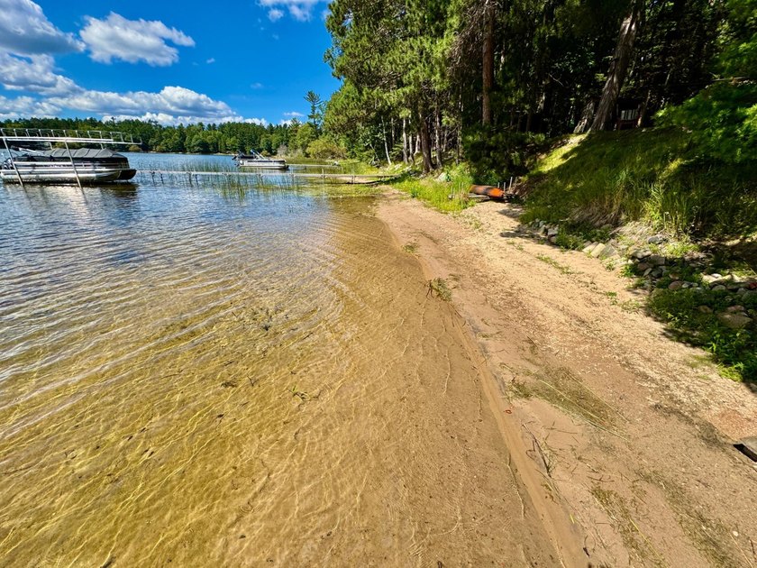 Well-maintained 3BR/1BA home on the serene, no-public-access - photo 2