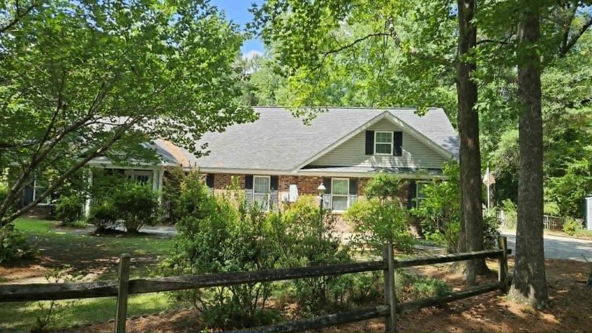 Escape the cookie cutter subdivisions and step into a private - photo 2