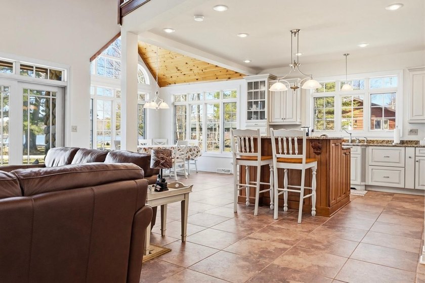 Stunning lake home on Turtle Flambeau Flowage w/ 13,000+ acres - photo 2