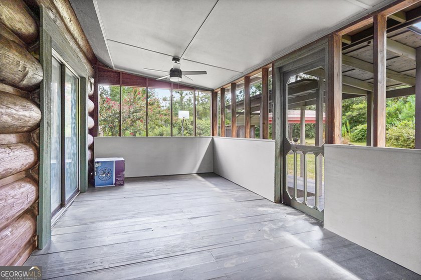* 3BR / 2BA 1,635-SF Log Cabin built in 1992 and totally - photo 36