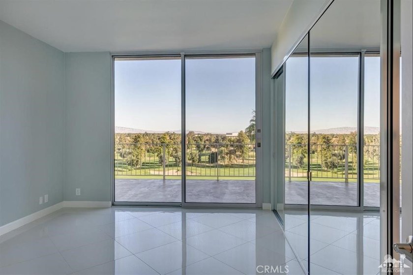 Desert Island Designer Penthouse for LEASE! This exceptional - photo 16