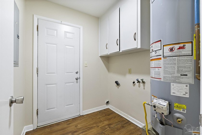 Welcome to 5906 Walton Street, a beautifully maintained - photo 22