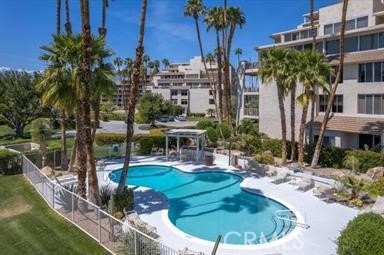 Desert Island Designer Penthouse for LEASE! This exceptional - photo 24