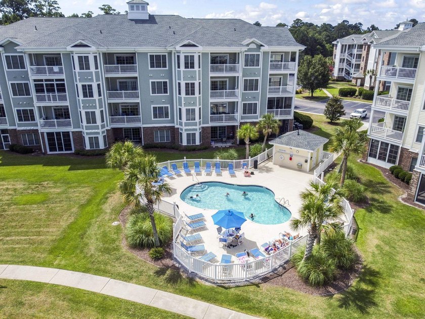 Don't miss this beautifully maintained top-floor end-unit condo - photo 4