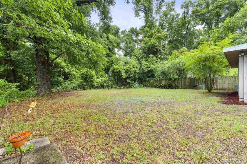 Welcome to 5906 Walton Street, a beautifully maintained - photo 36