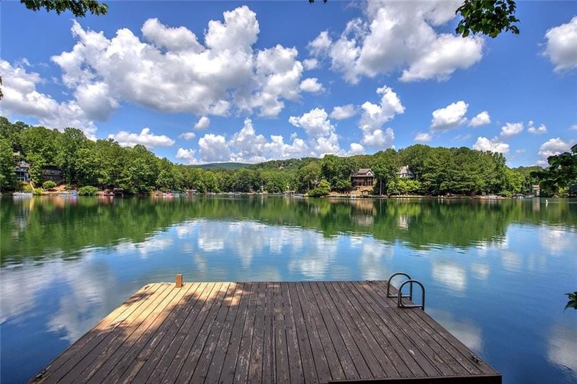 Your Lakeside Sanctuary Awaits: Discover unparalleled lakeside - photo 4
