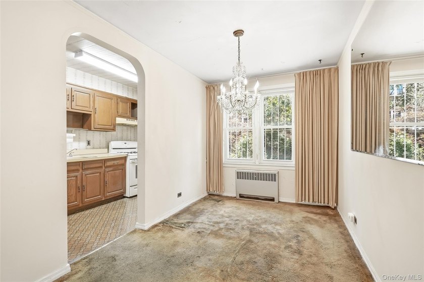 Welcome Home! Come to this beautiful tree-lined neighborhood - photo 10