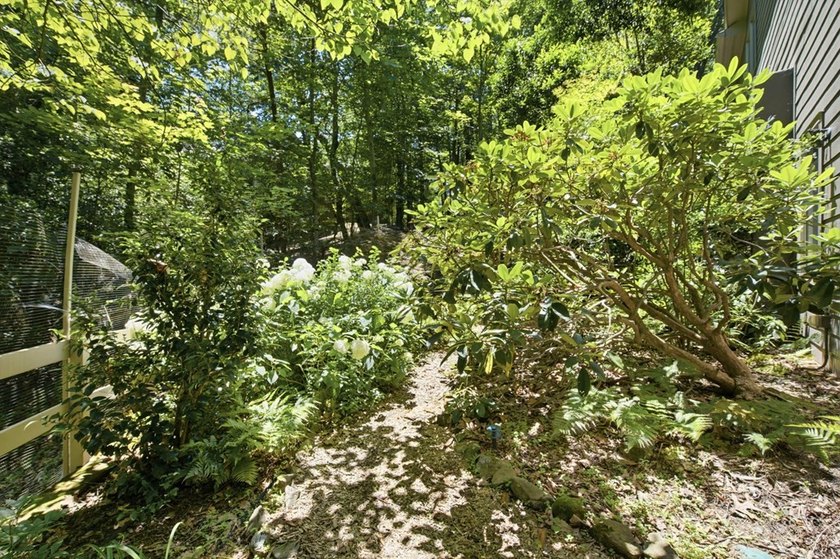 Just three minutes from Big Canoe's North Gate and located in - photo 46