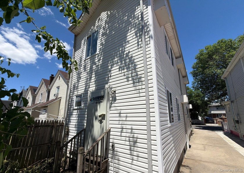 Colonial style home with full basement and detached garage. This - photo 3