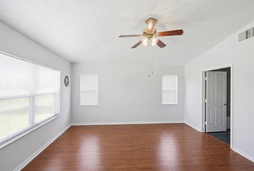 Welcome home to this impeccably kept home in a 55+ gated - photo 24
