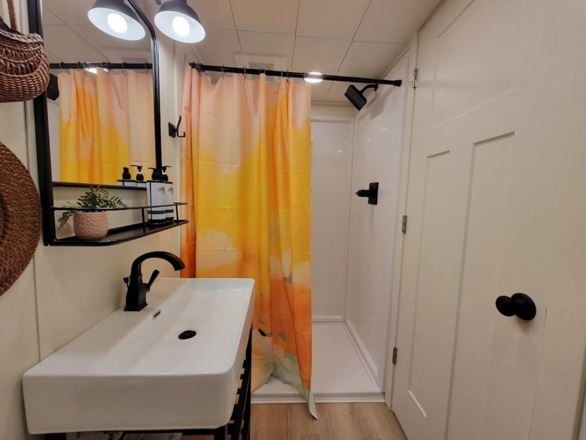 Little Hills Lake year-round vacation home offers a well-managed - photo 17