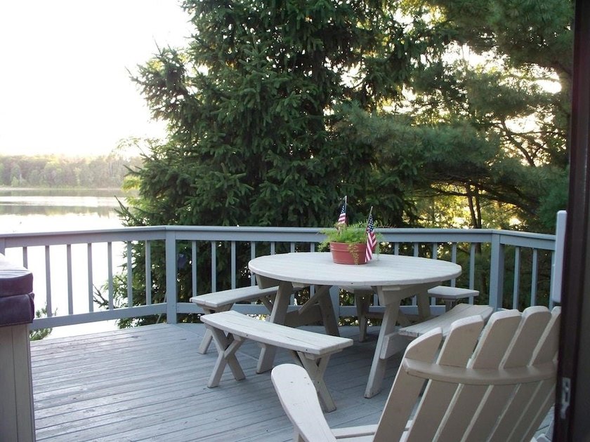 Little Hills Lake year-round vacation home offers a well-managed - photo 18