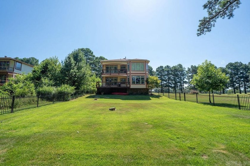 Lakefront living across from Thunderbird Country Club and Golf - photo 8