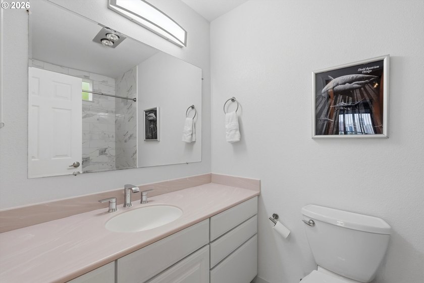 Enjoy elevated Portland living from this light-filled Abitare - photo 18