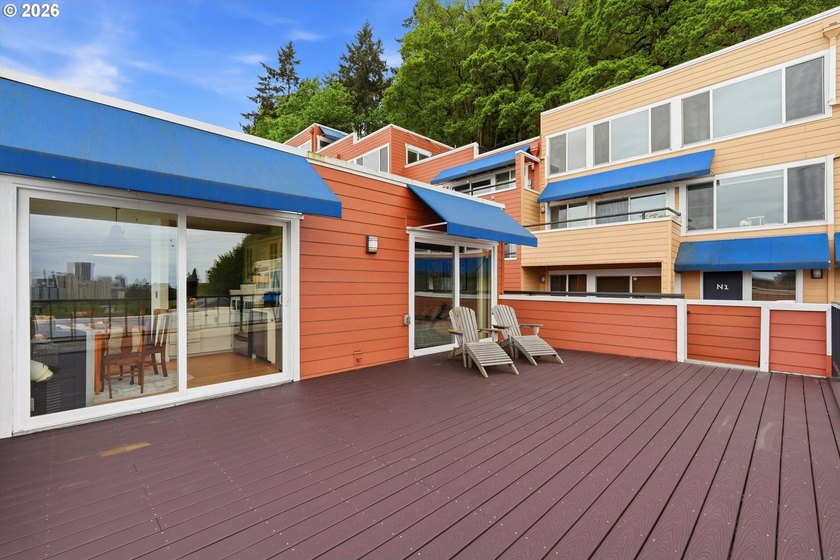 Enjoy elevated Portland living from this light-filled Abitare - photo 22