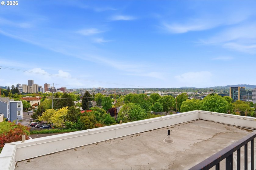 Enjoy elevated Portland living from this light-filled Abitare - photo 31