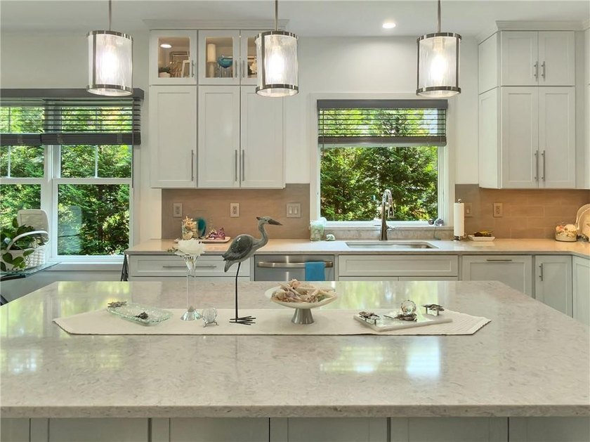 Enjoy the serenity of a South County lifestyle. High quality - photo 10
