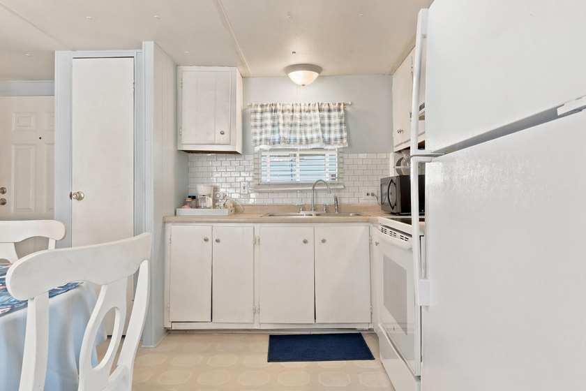 Welcome to Waterway View Community, a desirable 55+ leased land - photo 10