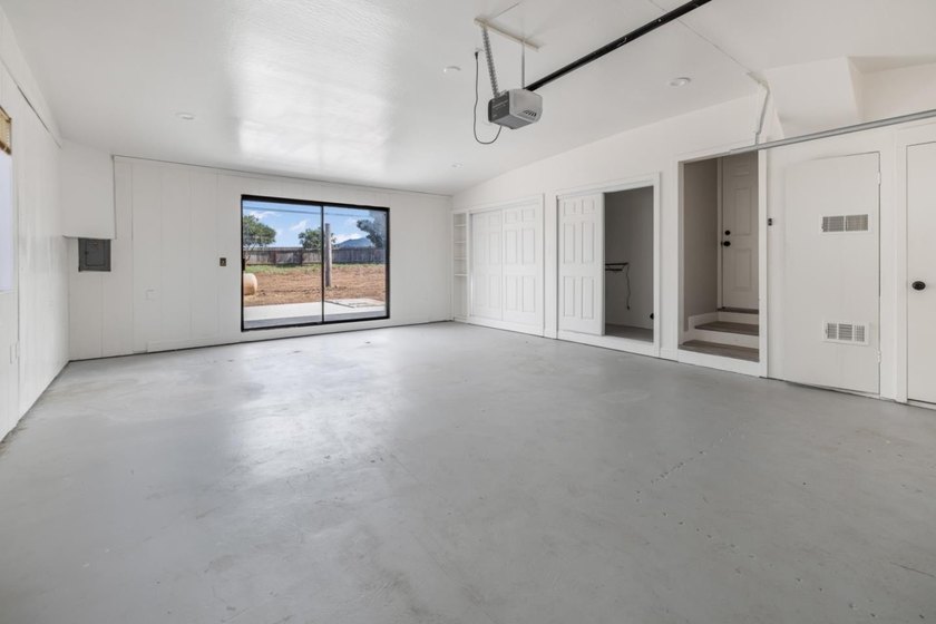 Owners willing to offer up to $10,000 for closing cost - photo 23