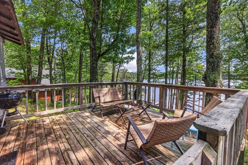 Enjoy stunning water views from this 2-bedroom, 1-bathroom cabin - photo 7