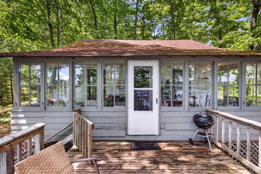 Enjoy stunning water views from this 2-bedroom, 1-bathroom cabin - photo 9