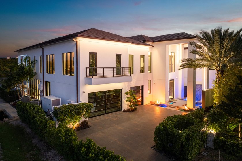 Introducing Trinity Point Estate, a one of one waterfront - photo 4
