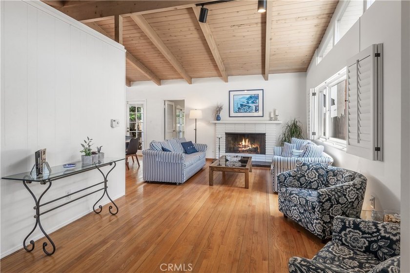 This classic Manhattan Beach charmer is the quintessential beach - photo 3