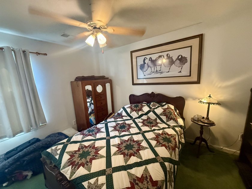 Welcome to this beautifully maintained home in the Arrowhead - photo 10