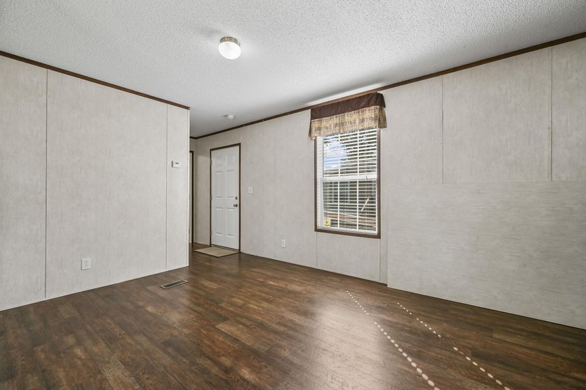 Looking to downsize and declutter? This 1 bedroom 1 bath 2016 - photo 4