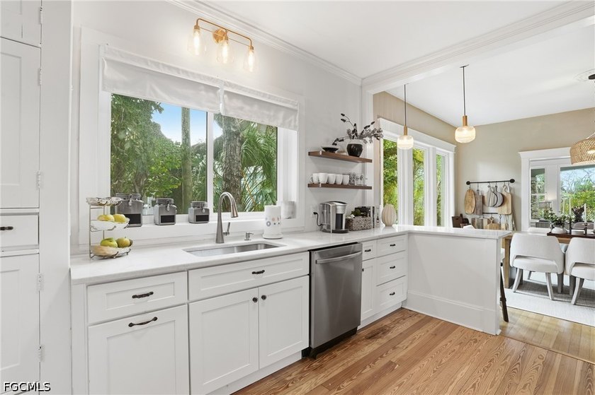 Discover timeless Florida elegance in one of Fort Myers' most - photo 5