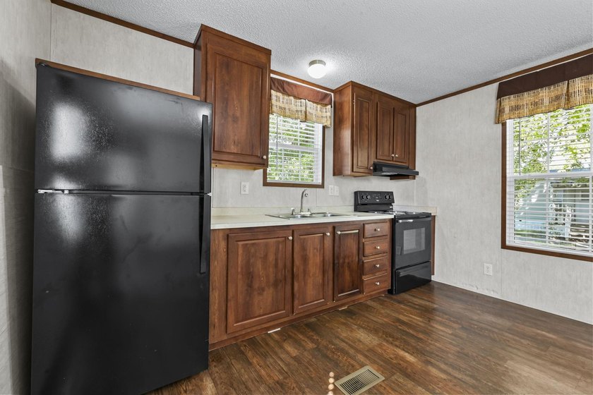 Looking to downsize and declutter? This 1 bedroom 1 bath 2016 - photo 7