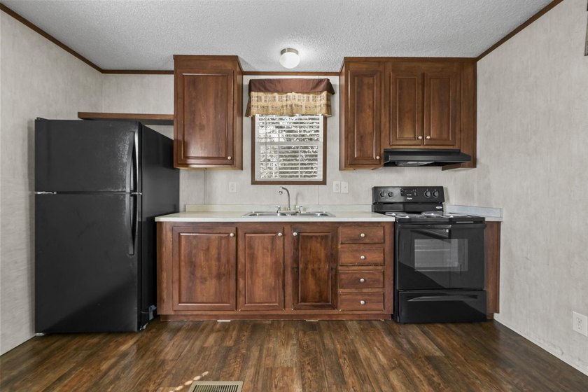 Looking to downsize and declutter? This 1 bedroom 1 bath 2016 - photo 9