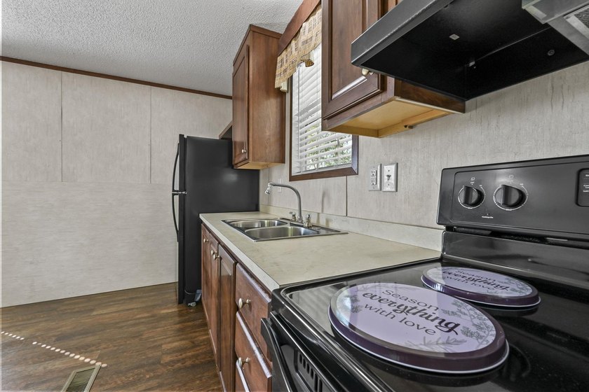 Looking to downsize and declutter? This 1 bedroom 1 bath 2016 - photo 10