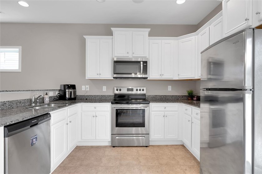 **$5,000 PRICE IMPROVEMENT** Welcome to 132 Adger Road in a - photo 11