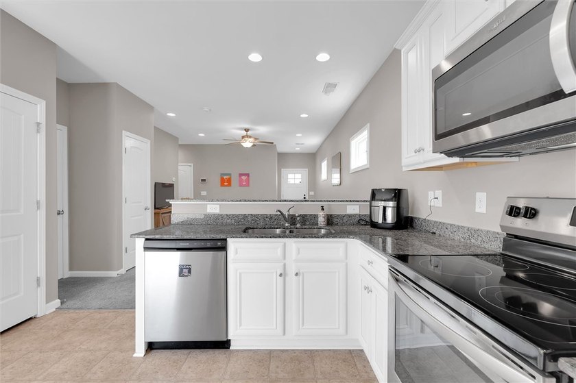 **$5,000 PRICE IMPROVEMENT** Welcome to 132 Adger Road in a - photo 13