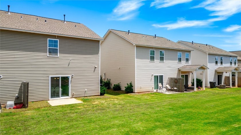 **$5,000 PRICE IMPROVEMENT** Welcome to 132 Adger Road in a - photo 27