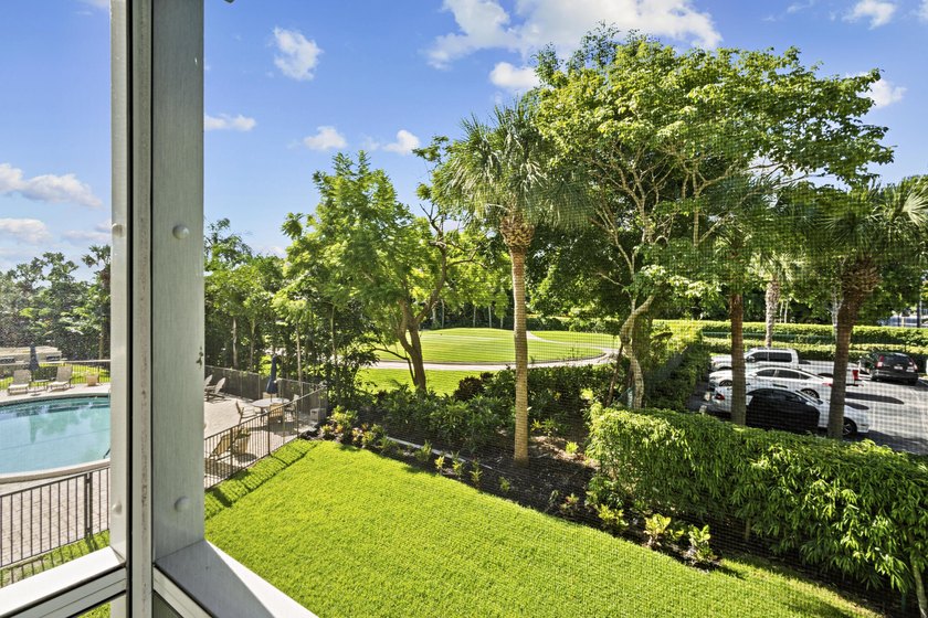 Wonderful Downtown Boca Raton Location, Short Stroll to - photo 8