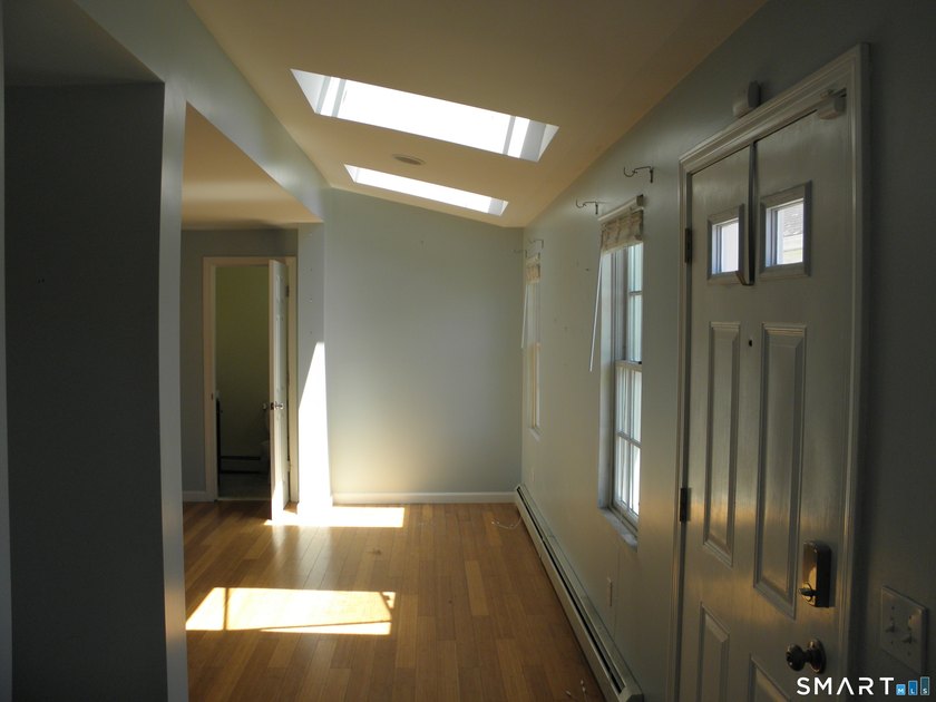 This 4-bedroom Colonial in Pawcatuck could be just what you're - photo 11