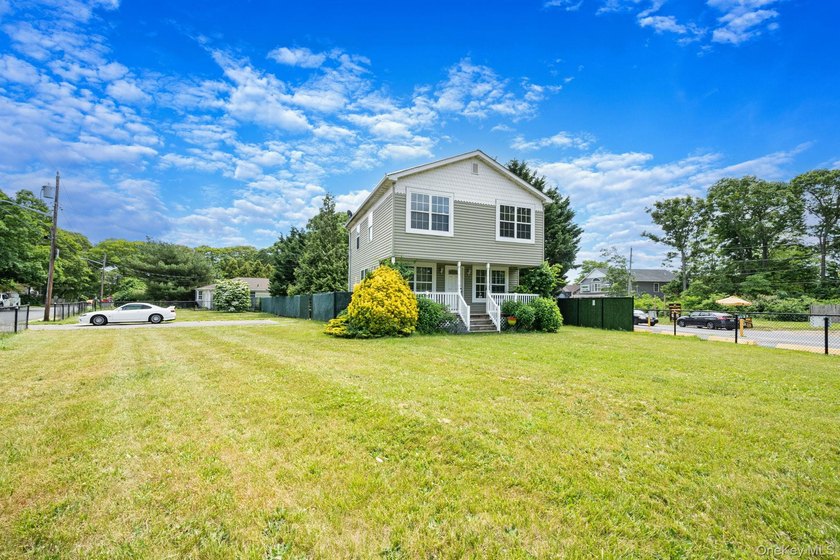 Welcome to 86 Eleanor Avenue, a 3-bedroom, 2-bath Colonial - photo 3