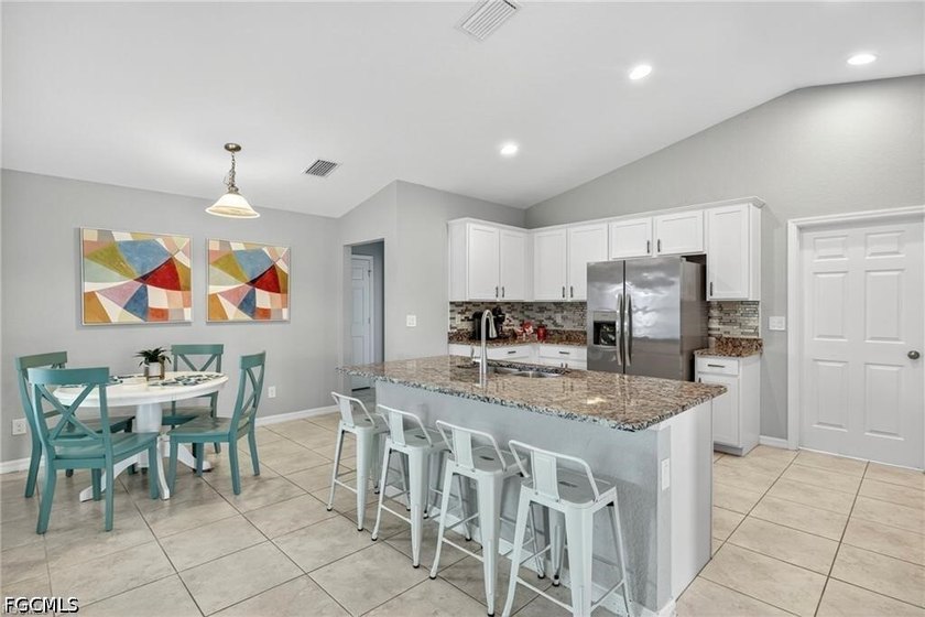 Welcome to Paradise in Cape Coral! Discover this like-new home - photo 8